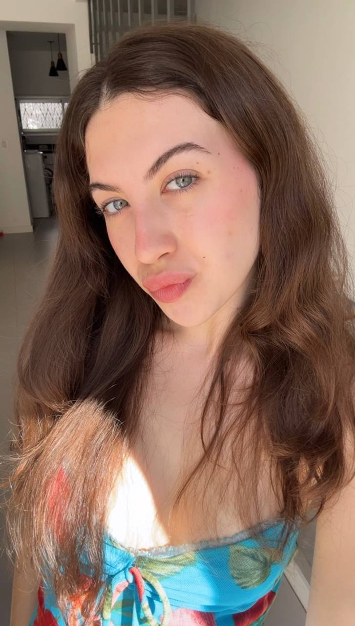 Nude girl Amber in Quanzhou