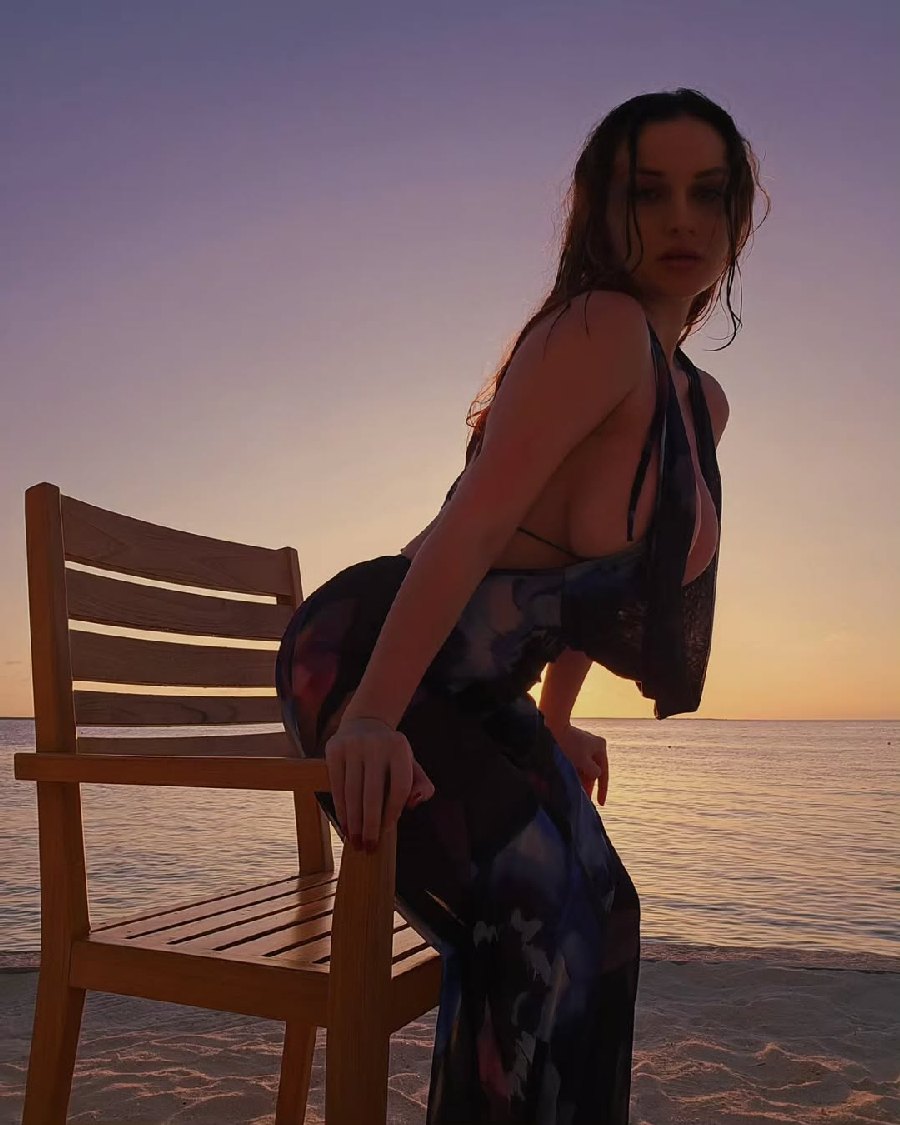 Sexy girl Miranda Faith nude in Quanzhou