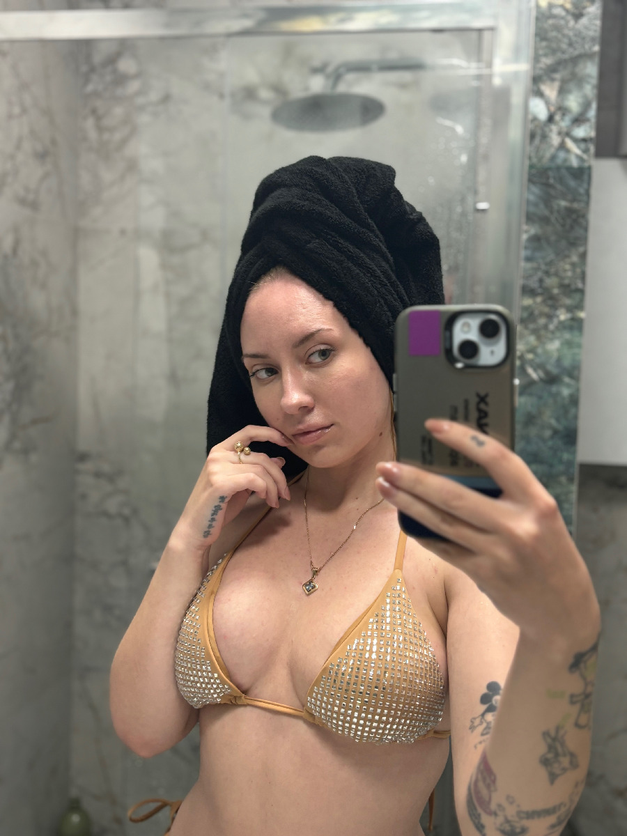 Nude girl KateV in Quanzhou