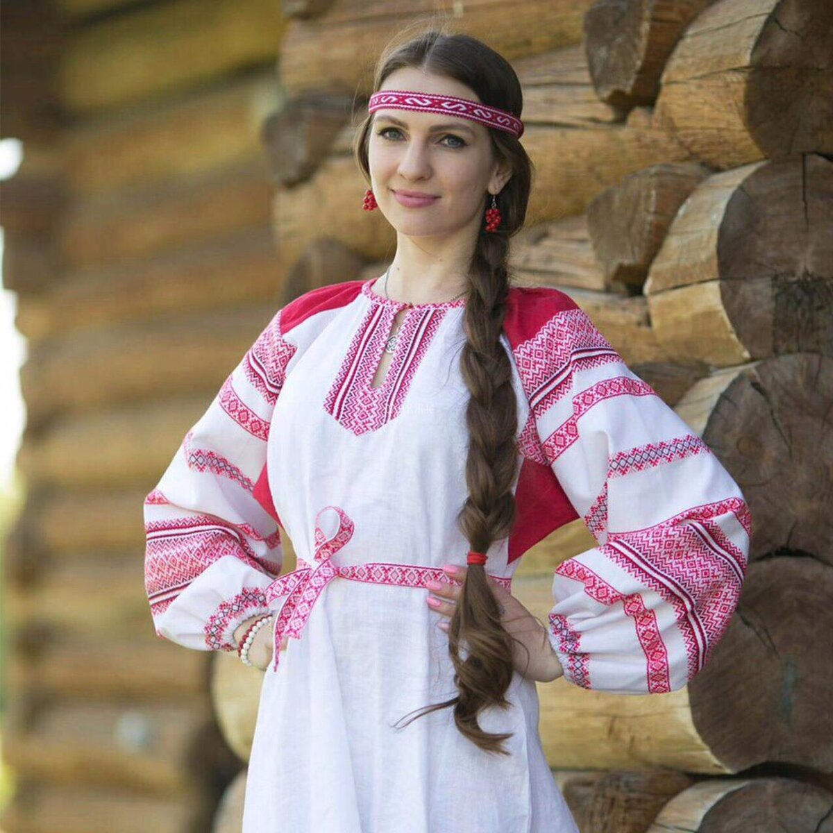 Girls in Slavic costumes in Quanzhou