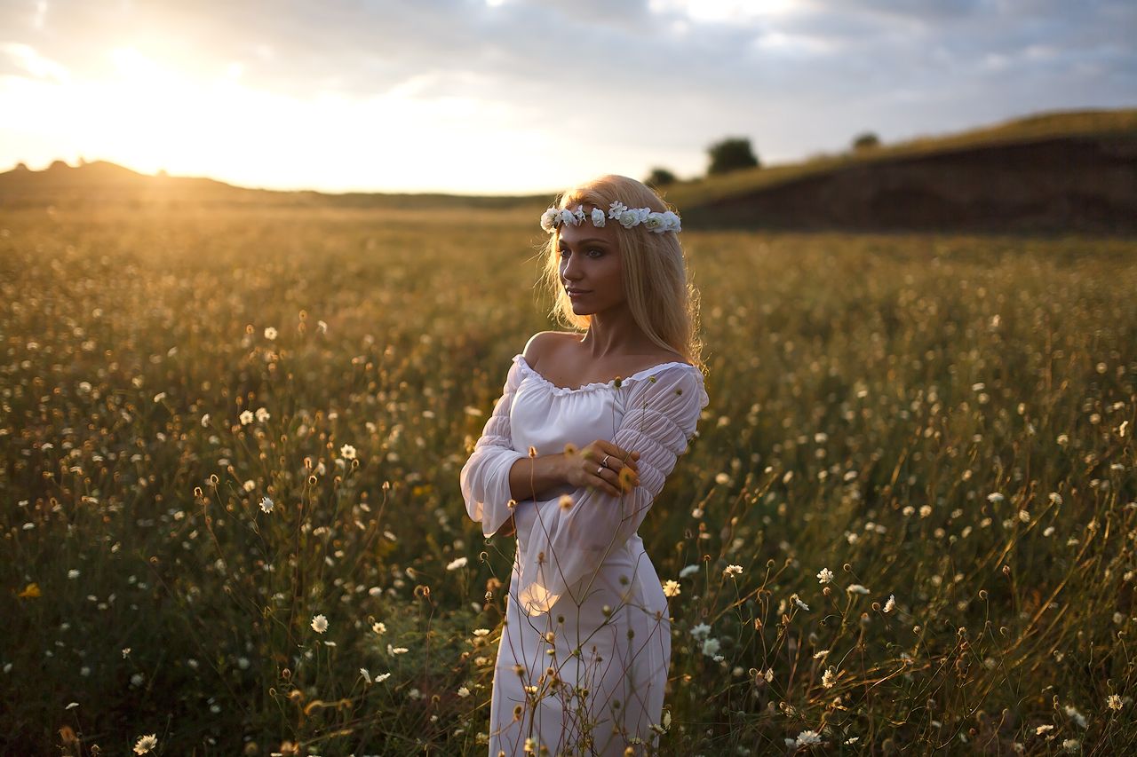 Girls in Slavic costumes in Quanzhou