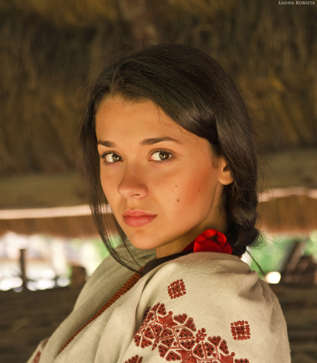 Girls in Slavic costumes in Quanzhou