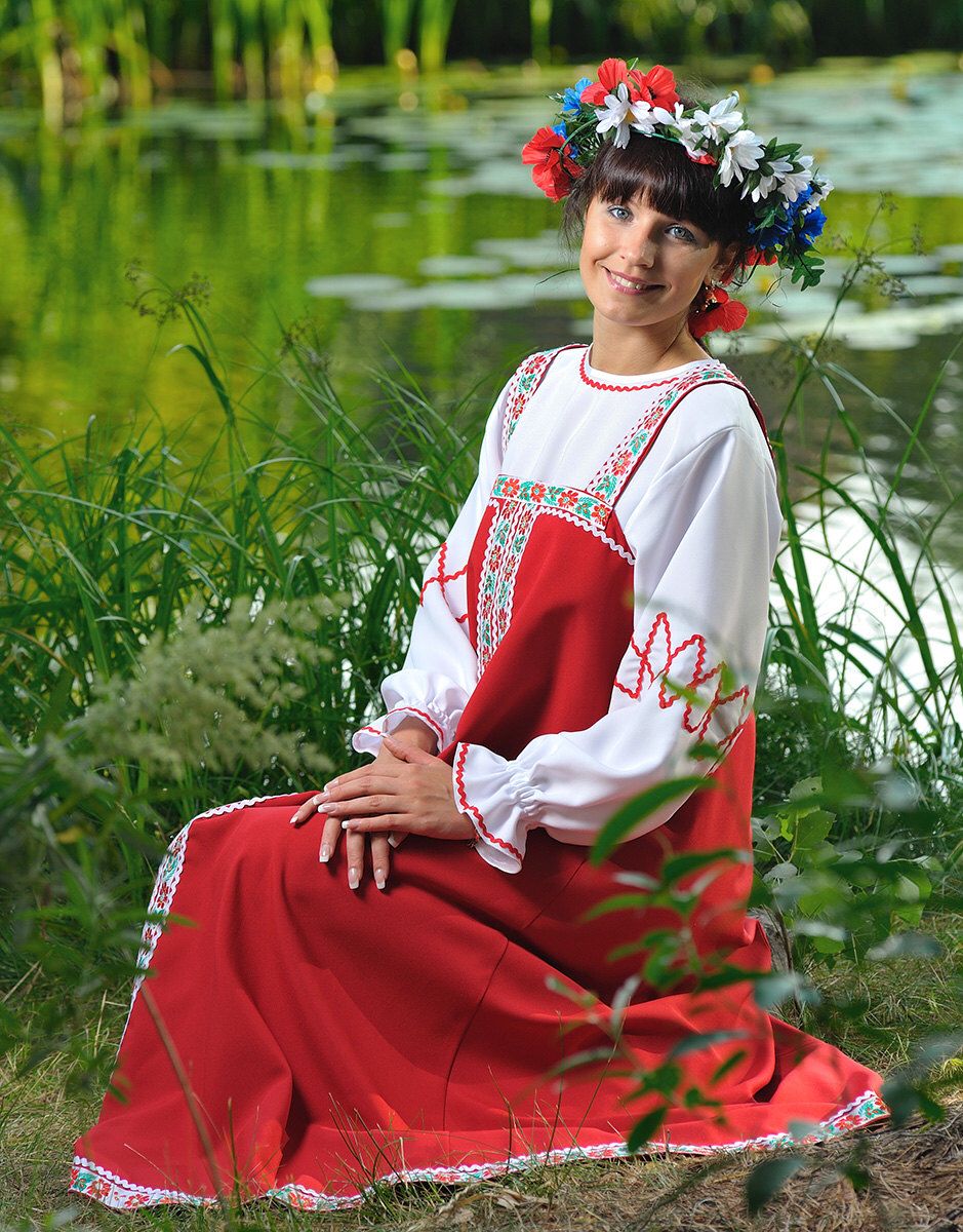 Beautiful girl Girls in Slavic costumes in Quanzhou
